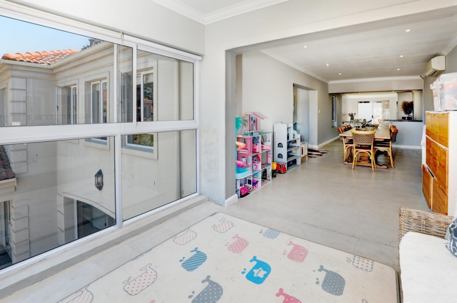 4 Bedroom Property for Sale in Van Riebeeckshof Western Cape